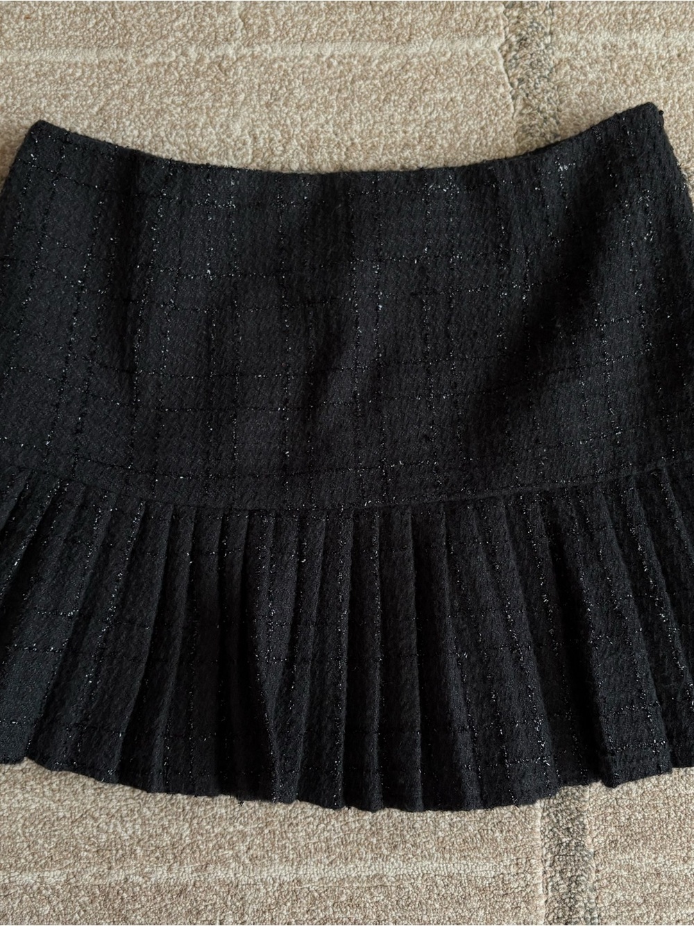 Princess Polly Black Pleated Tweed Mini Skirt with Subtle Sparkle Size 6 EUC